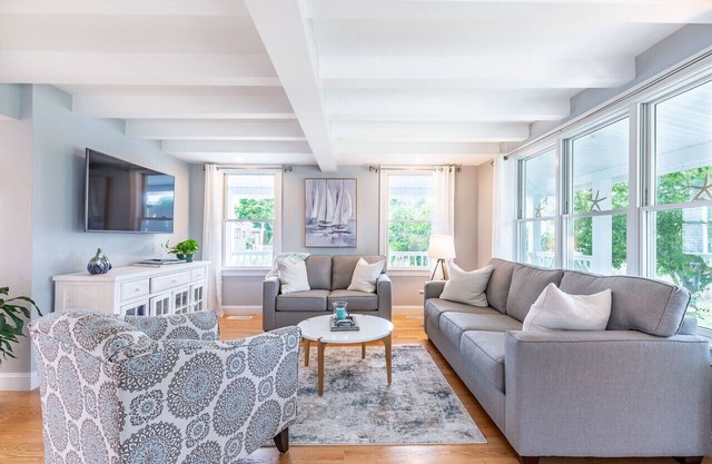 SEA-ING IS BELIEVING 4 bedroom Getaway!