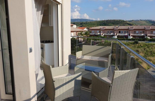 sea view apartment in residence with pool