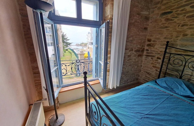 Sea View Retreat in Le Pouldu