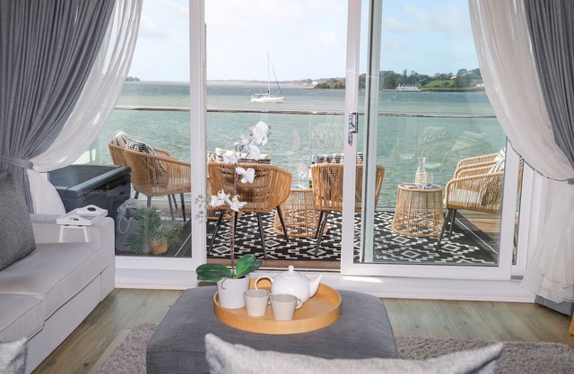 SEACLUSION, pet friendly, country holiday cottage in Y Felinheli