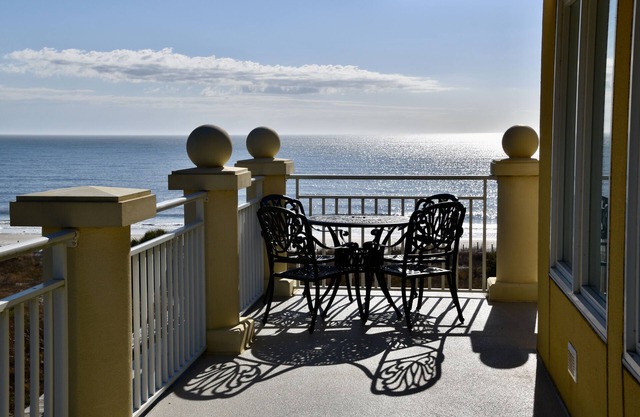 SEACLUSION Villa- Beautiful OCEANFRONT PENTHOUSE views of Pool/Beach