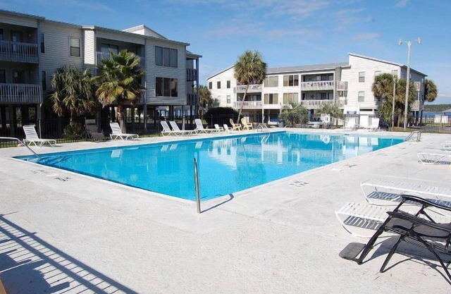 SeaOatsJ206 Large/Waterfront-Beach,Pool,PetFriendly LagoonFront