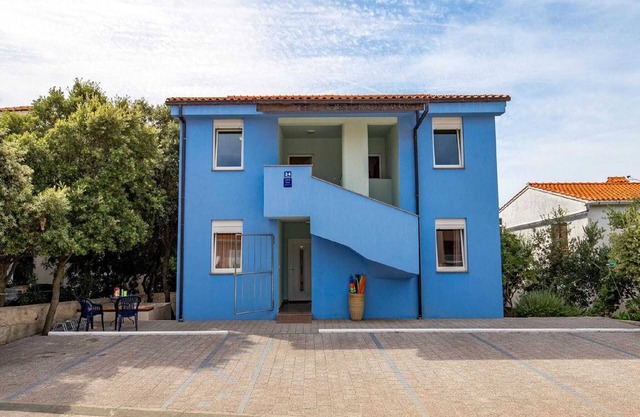 Seaside Bliss in Mandre