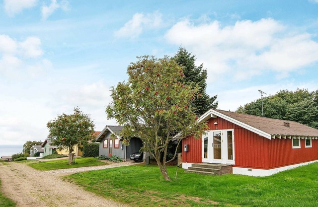 Seaside Charm in Binderup-By Traum