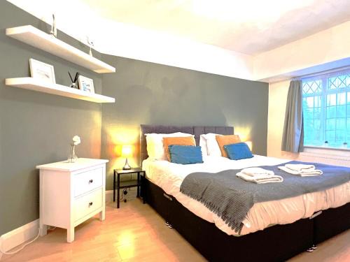 Seaside House Lancing with Parking