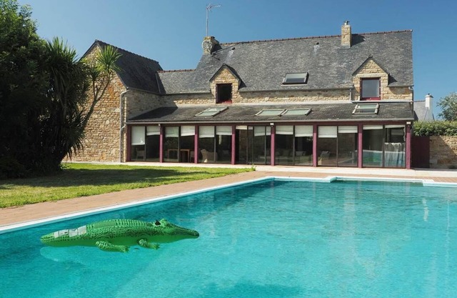 Seaside house with pool.