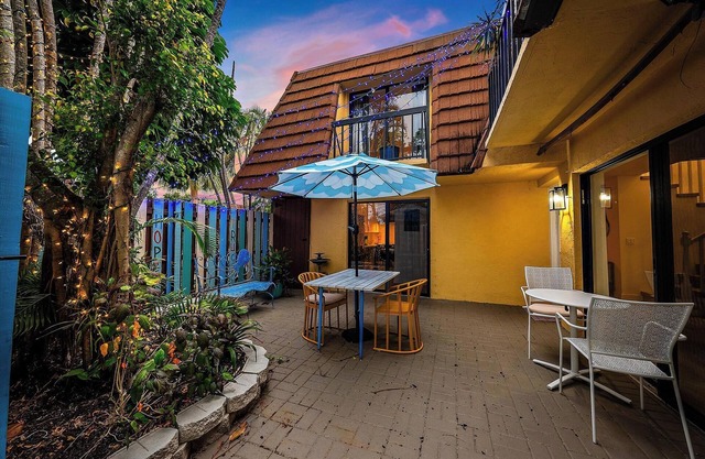 Seaside Serenity Coastal Retreat