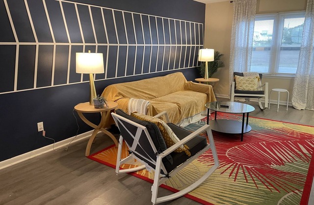 Seaside Serenity @ TopShelfStays: Chic & Cozy Townhouse