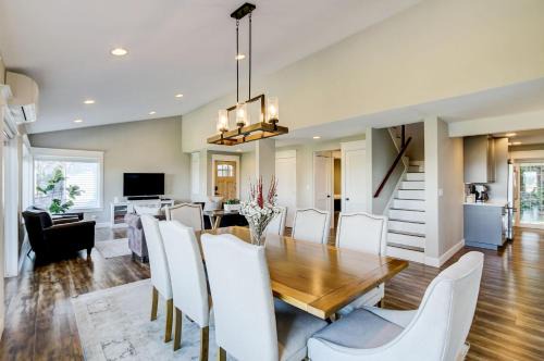 Seattle Luxury Retreat Home Near the Stadiums