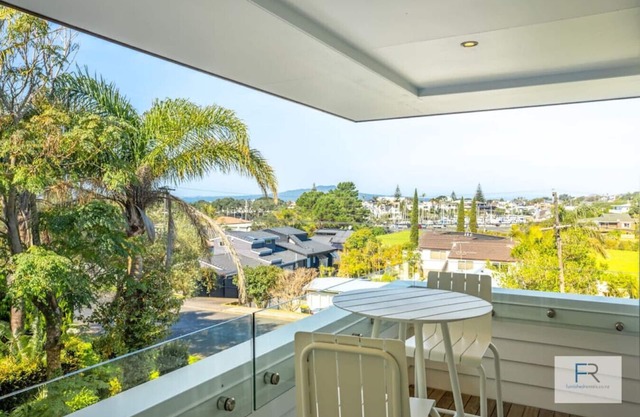 Seaview Haven in Castor Bay