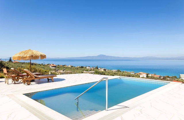 Seaview Haven with Pool by the beach
