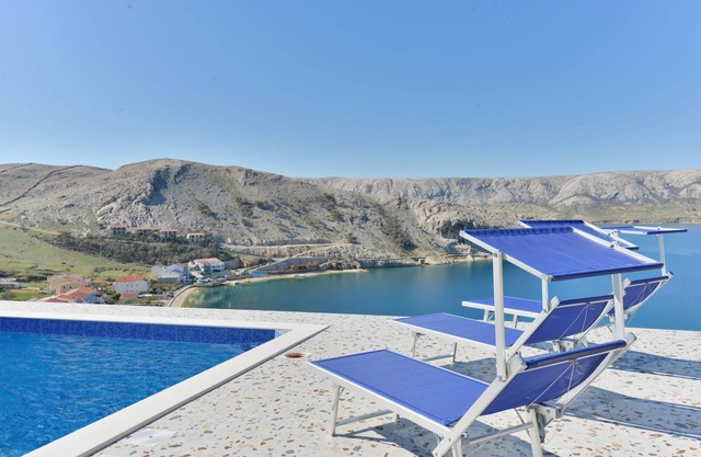 Seaview Villa Marija Metajna with pool