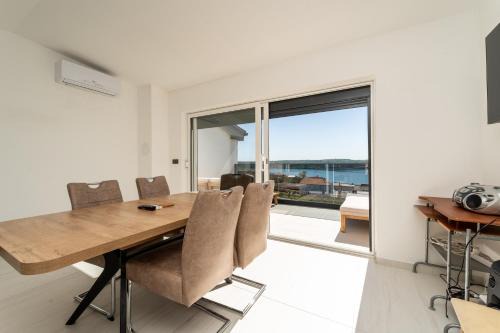 Seaview Villa Summer with private pool & garden