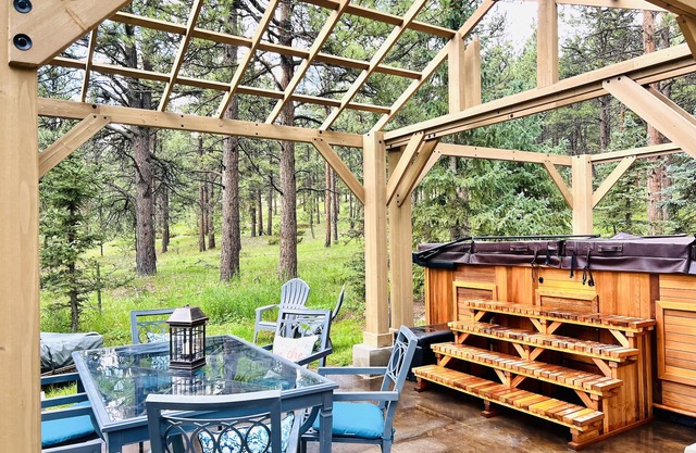 Secluded CO retreat featuring a swim spa, hiking trail and stocked kitchen!