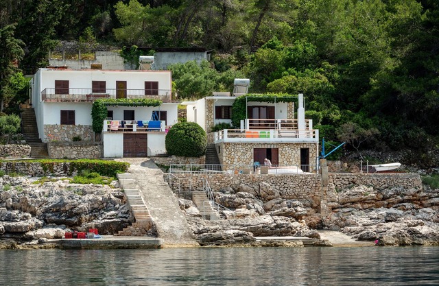 Secluded fisherman's cottage Cove Virak, Hvar (K-17875)