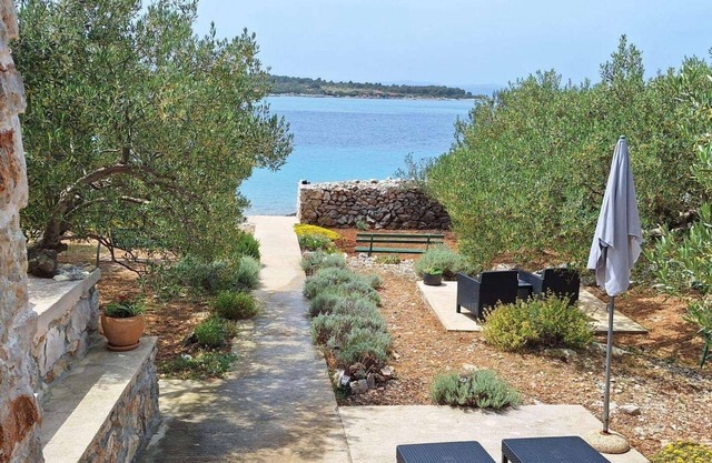Secluded fisherman's cottage Cove Druce, Pašman (K-23356)