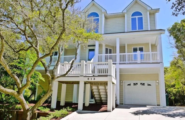 Secluded Ocean front home 7BR/5.5 BA with private pool, elevator, theater, gym