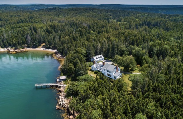 Secluded Oceanfront Home, with private beach and pier
