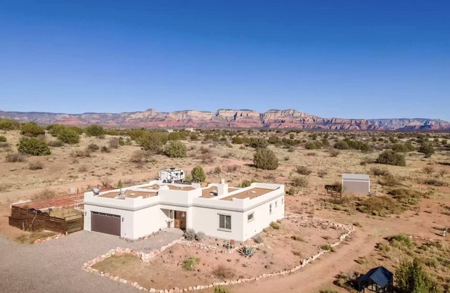 Secluded Sedona gem, surrounded by red rock views