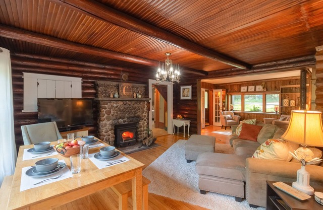 Secluded Wisconsin Cottage w/Nearby Lake Access