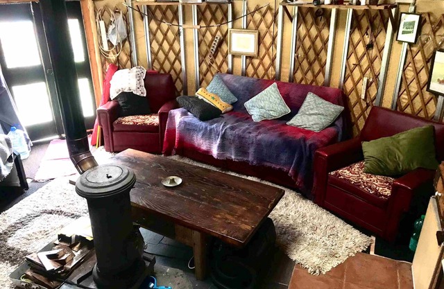 Secret floW Mountain Resort - Off-grid Eco Yurt