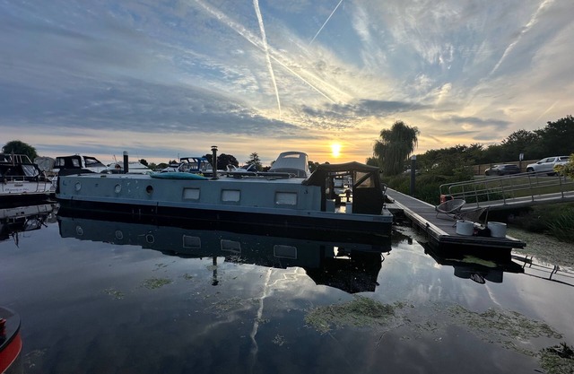 Selene Unique Luxury Houseboat Experience: Across from Thorpe Park, Near Windsor
