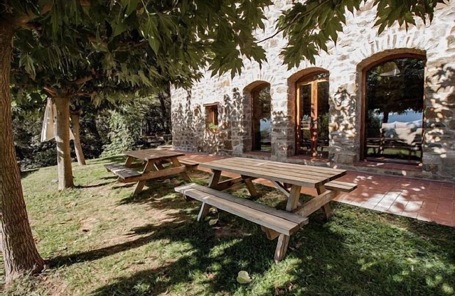 Self catering La Coma d'en Roca for 18 people