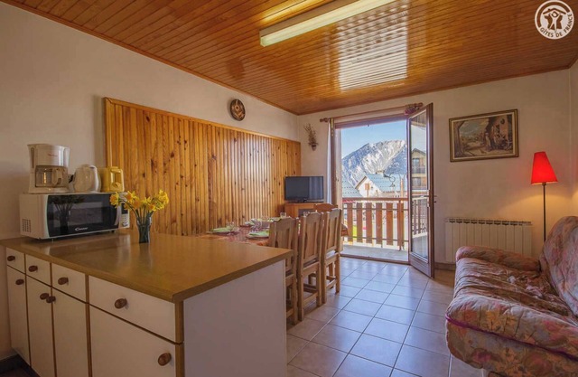 Self-catering - ALBIEZ MONTROND