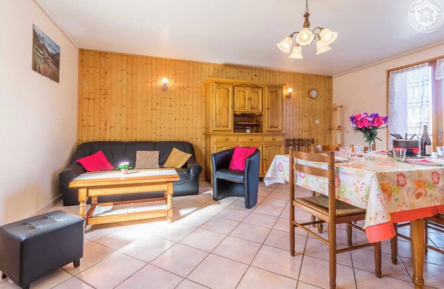 Self-catering - ALBIEZ MONTROND