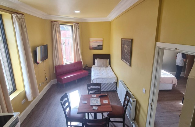 Self catering apartment close to Beach