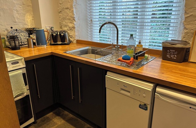 Self catering cottage in Bristol, lovely rural setting, excellent facilities