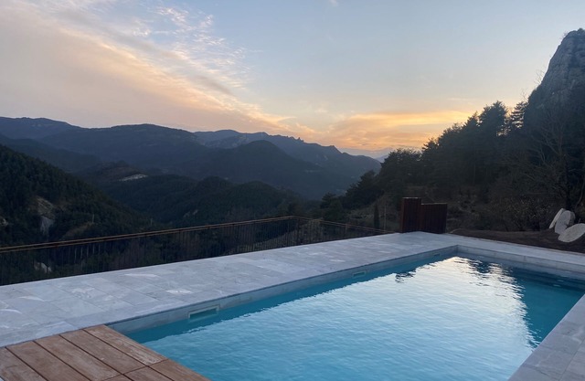 Self catering Mas Merolla for 10 people