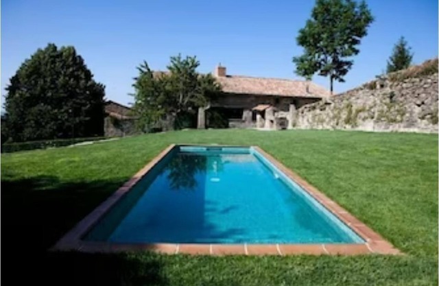 Self catering Mas Quintana de Ciuret for 35 people