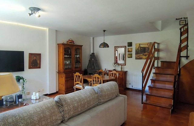 Semi-detached house in quiet urbanization and 5 minutes from the center of Jaca.