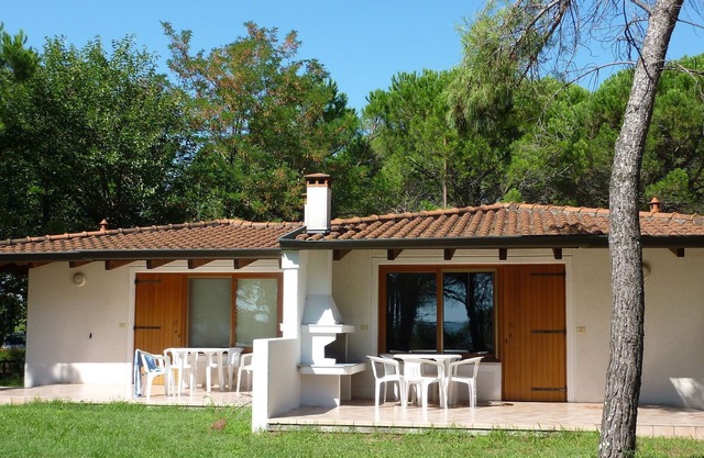 Semi-detached bungalow with terrace not far from the sea