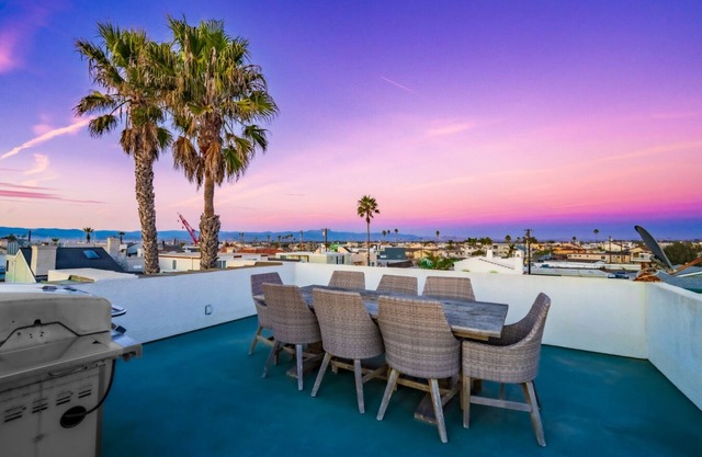 Sept Specials Steps2Sand, Ocean Views, RooftopDeck