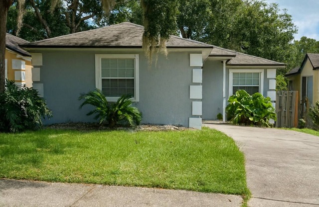 Serene 2-bedroom house with AC in Jacksonville