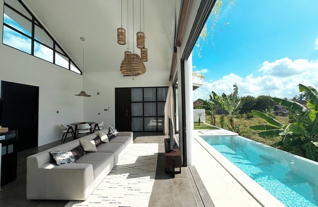 Serene 2BR Villa - Infinity Pool & Green Views