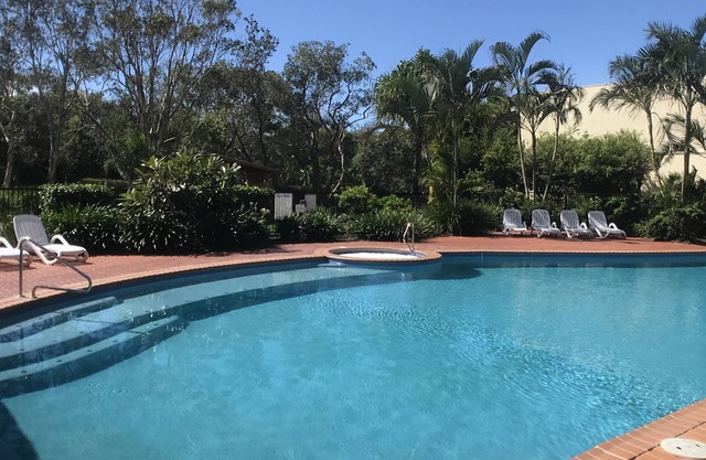 Serene 3BR Beachfront Retreat – Relax & Reconnect