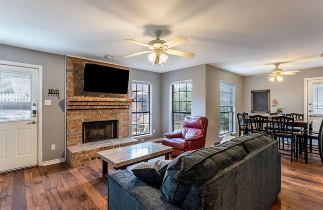Serene and Dazzling 3 Bedroom Home