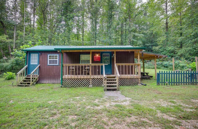 Serene Briceville Vacation Rental Cabin w/Grill!
