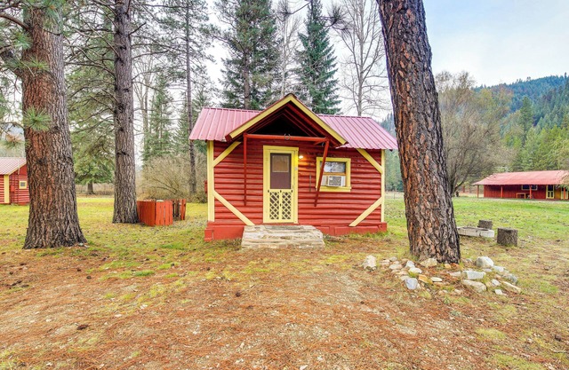 Serene DeBorgia Hideaway: Hiking & Fishing Nearby