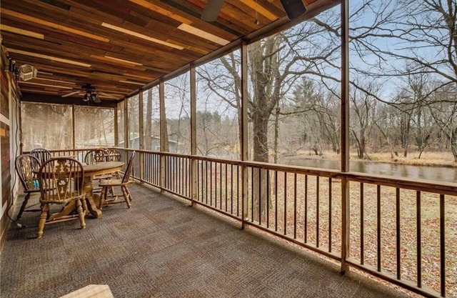 Serene Dog-friendly Riverfront Cabin with Kayaks in Pine City - Perfect Getaway