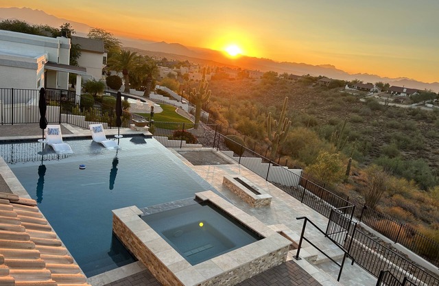 Serene Escape with Sweeping Views, Heated Infinity Pool & Spa