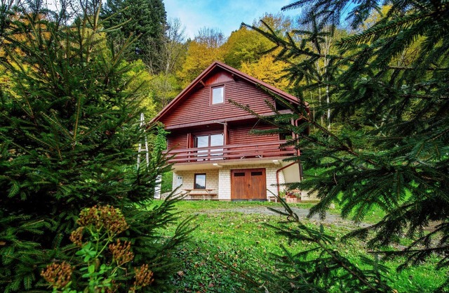 Serene holiday home in Doluš with private garden