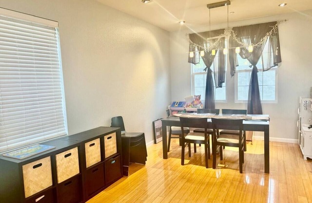 Serene Two-Bedroom Stay Near the Pacific