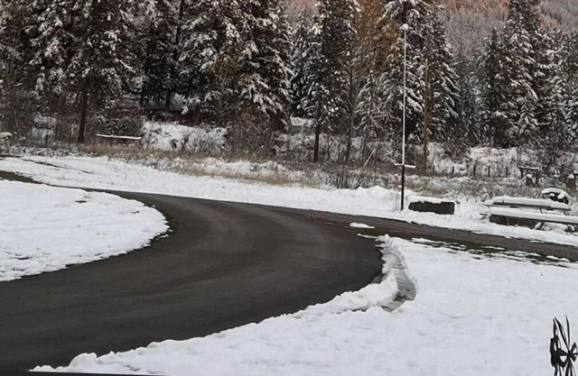 Serenity cottage in the Mission Mountains . 15 mins from Flathead lake .