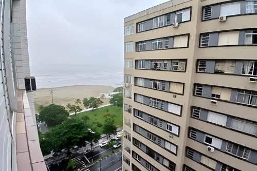Seu Refúgio em Santos, Pé na Areia