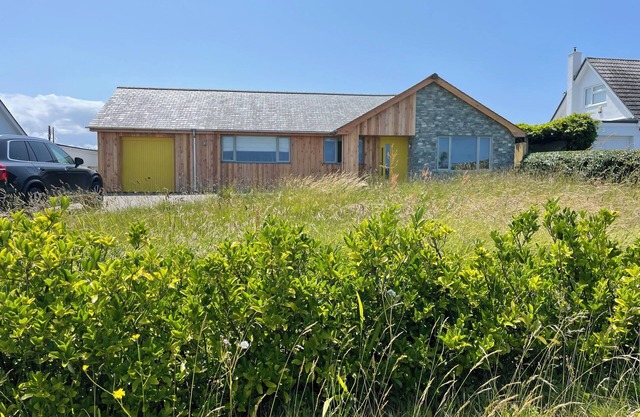 Seven Bays beaches, Trevose Golf Club and Trevose Headland within minutes walk