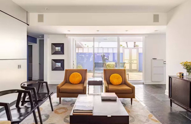 Seven Lakes Country Club home with piano